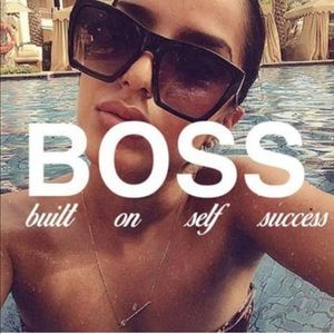 Meet your Posher, Tia